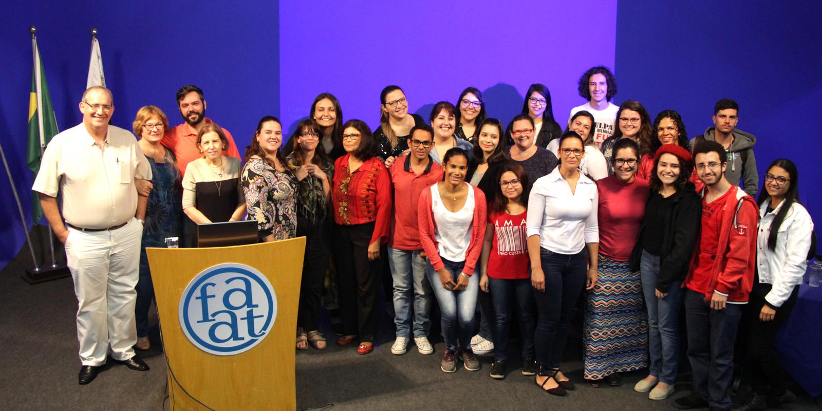 Curso de Letras promove Painel Literário