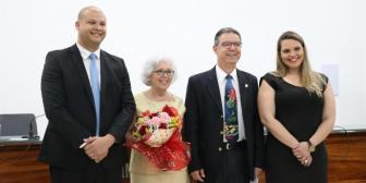 Câmara Municipal de Atibaia homenageia Leni Calderaro Pontinha e UNIFAAT