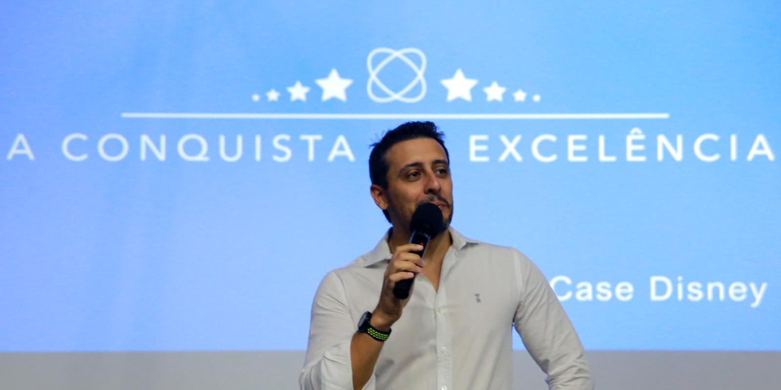 Palestra promovida pelo Núcleo de Pós-graduação da UNIFAAT tratou sobre a excelência na prestação de serviços e atendimento