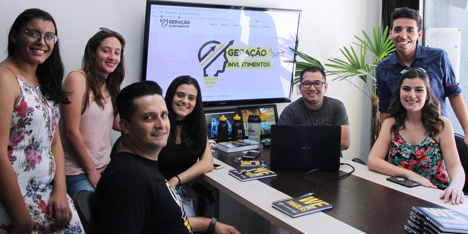 Estudantes da UNIFAAT produzem campanha publicitária para empresa de educação financeira