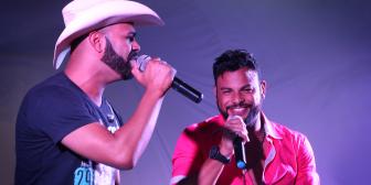 Vitor Hugo e Vinicius se apresentam na Quarta Cultural