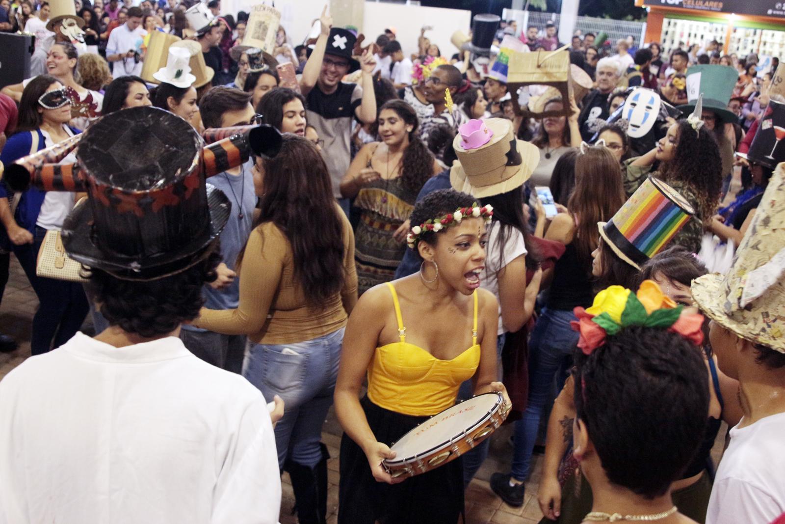 Bloco do Cartola da FAAT vai agitar as ruas de Atibaia