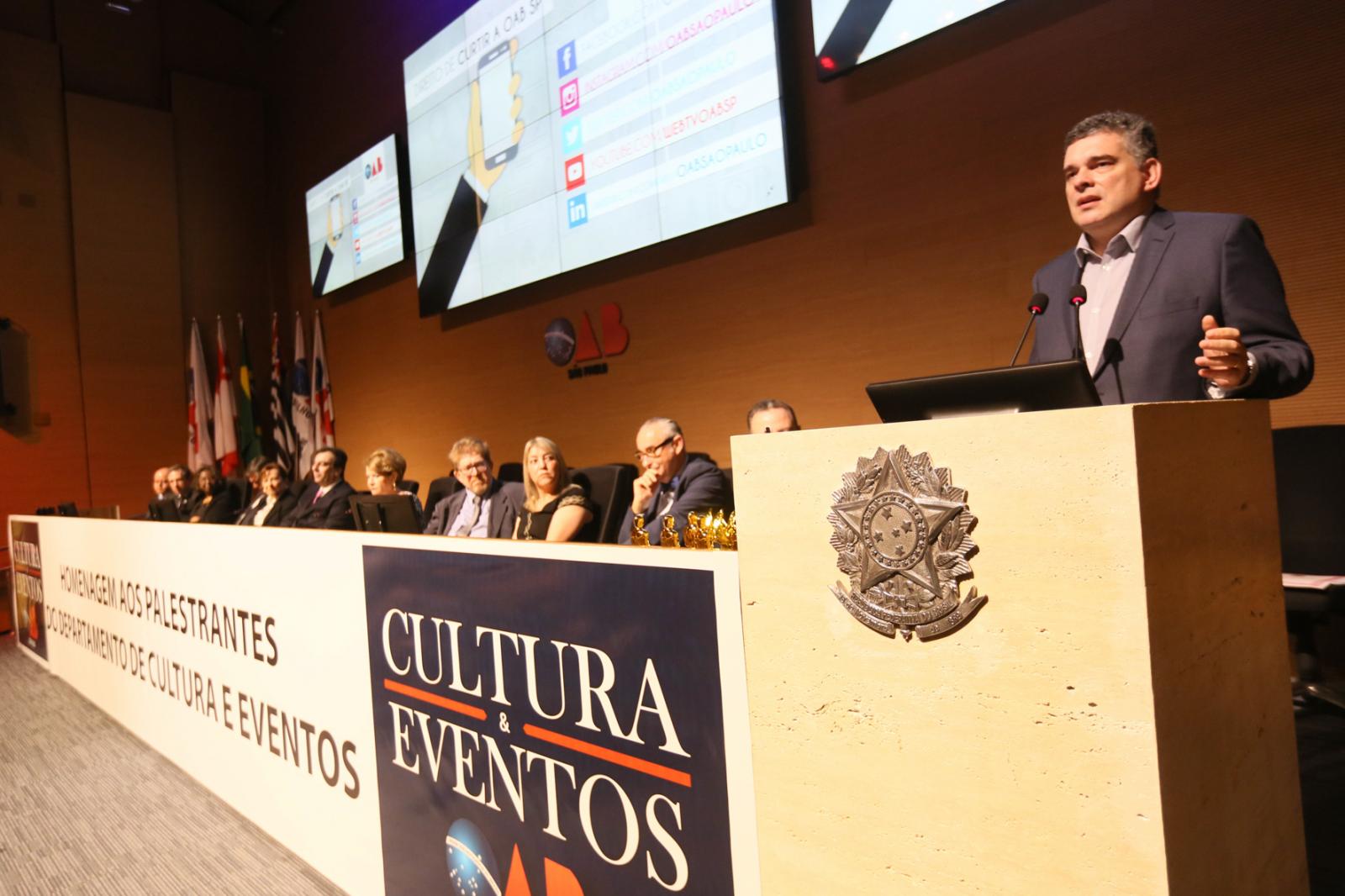 Professor da UNIFAAT recebe "Medalha do Mérito Cultural Clóvis Beviláqua”