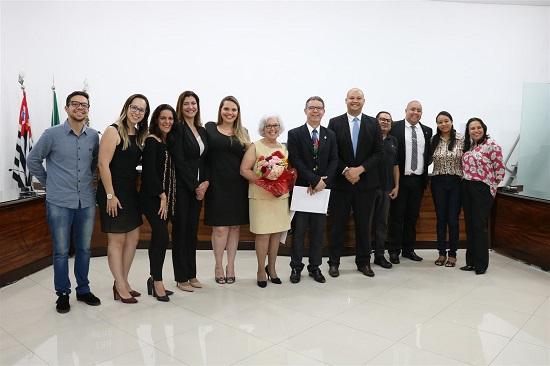 Câmara Municipal de Atibaia homenageia Leni Calderaro Pontinha e UNIFAAT