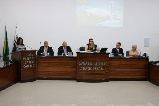 Câmara Municipal de Atibaia homenageia Leni Calderaro Pontinha e UNIFAAT
