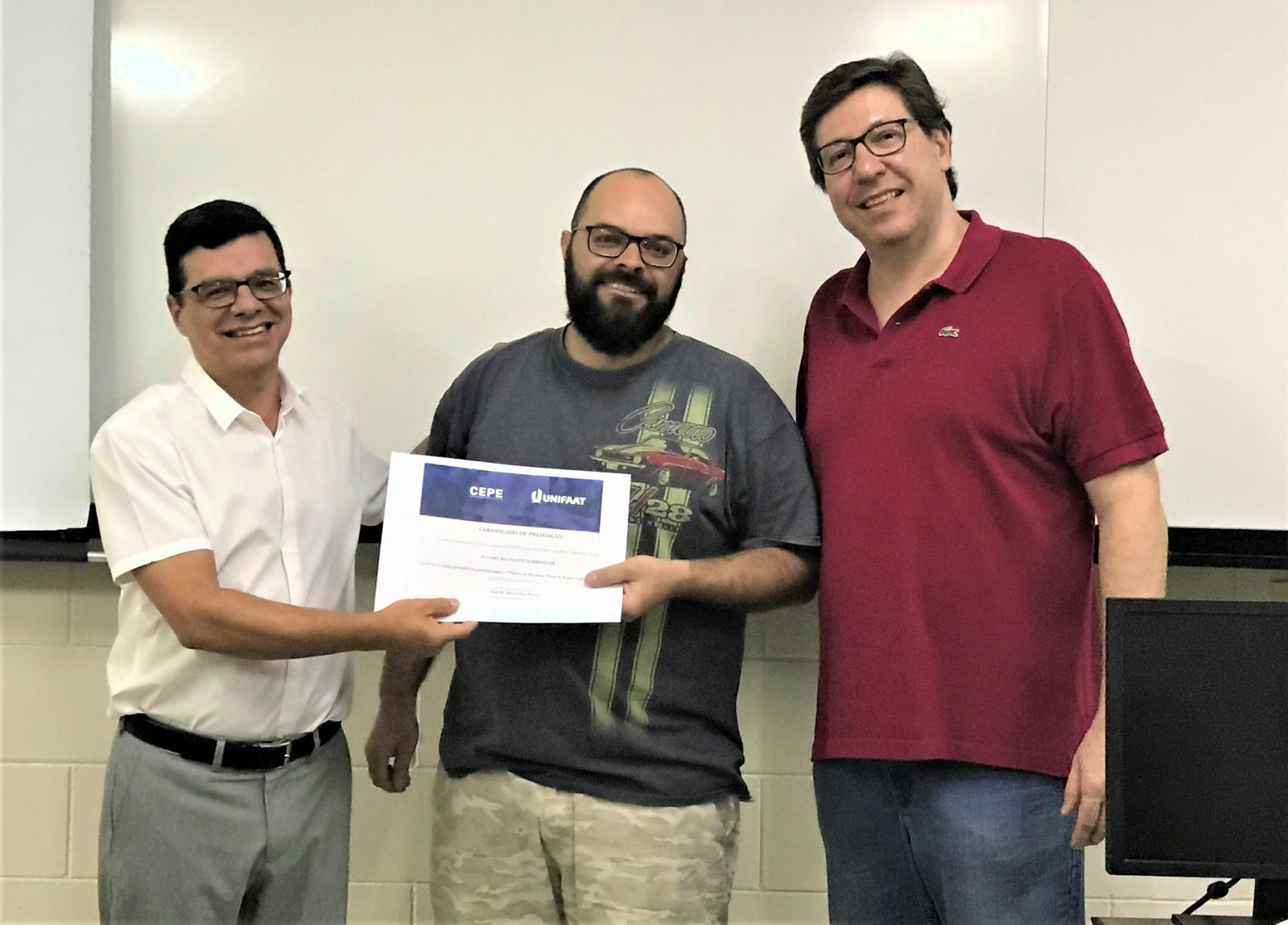 Vencedores do Sumô de Robôs recebem certificados