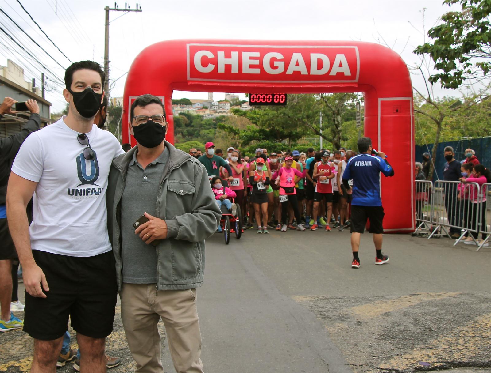 Corrida e Caminhada Outubro Rosa Atibaia 2021 marca final de semana